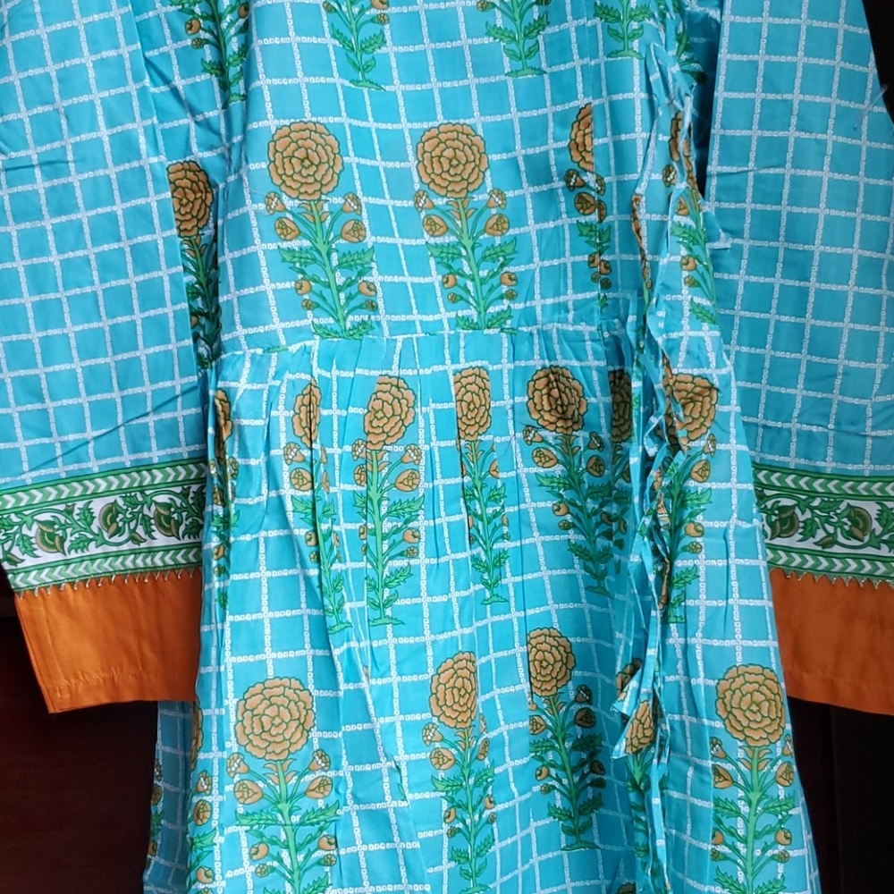 New Khaadi kurta for Women - Picture 7 of 11